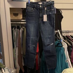 Good American Always Fits Good Legs Straight